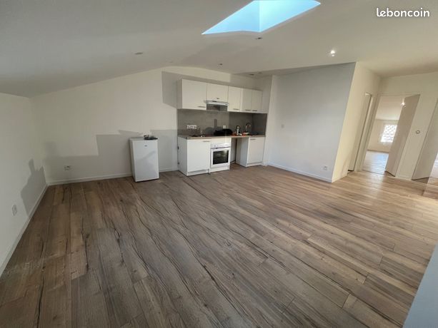 T3 avec Zone de Stockage dans un Garage Partagé