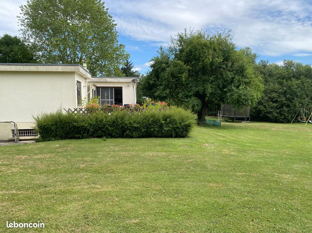 Maison 8 pièces 300 m² · à Saint-Quentin · 300 m² · 199 000 €