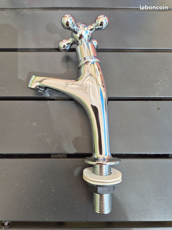 Robinet d'eau froide neuf (image 1)