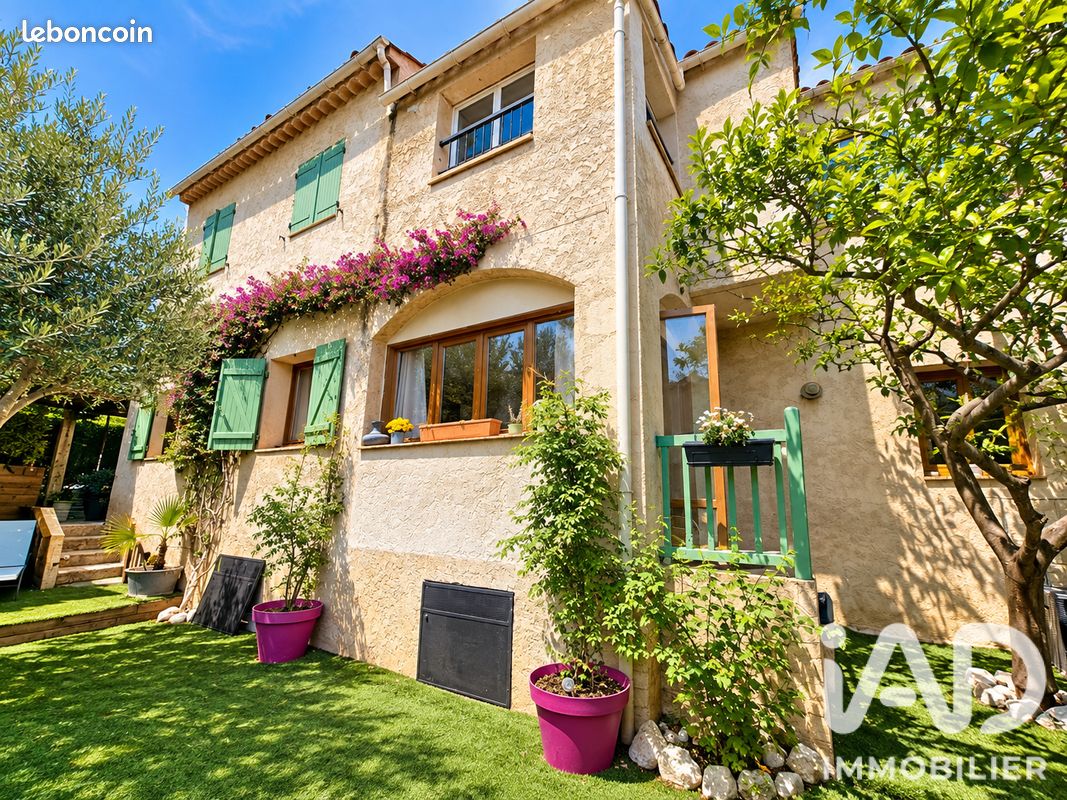 Maison 6 pièces 157 m² · à Vence · 157 m² · 679 000 €