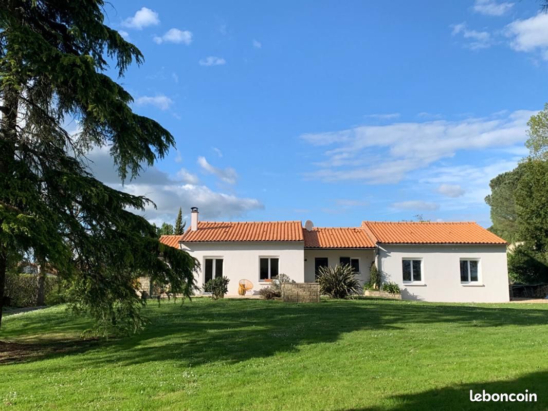 Maison 7 pièces 156 m² · à Vouillé · 156 m² · 349 000 €