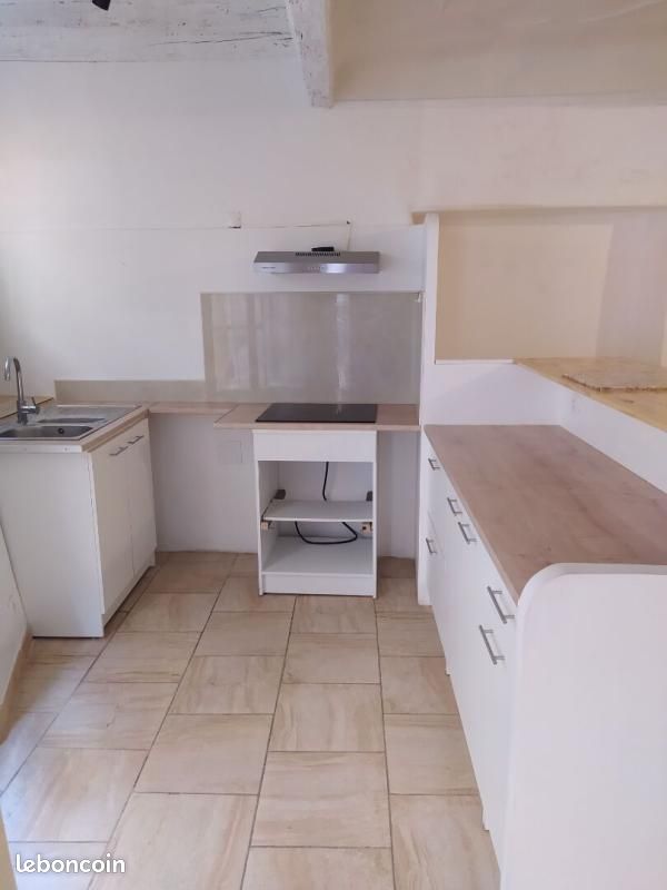 Appartement 2 pièces 51 m² · à La Tour-d'Aigues · 51 m² · 610 €