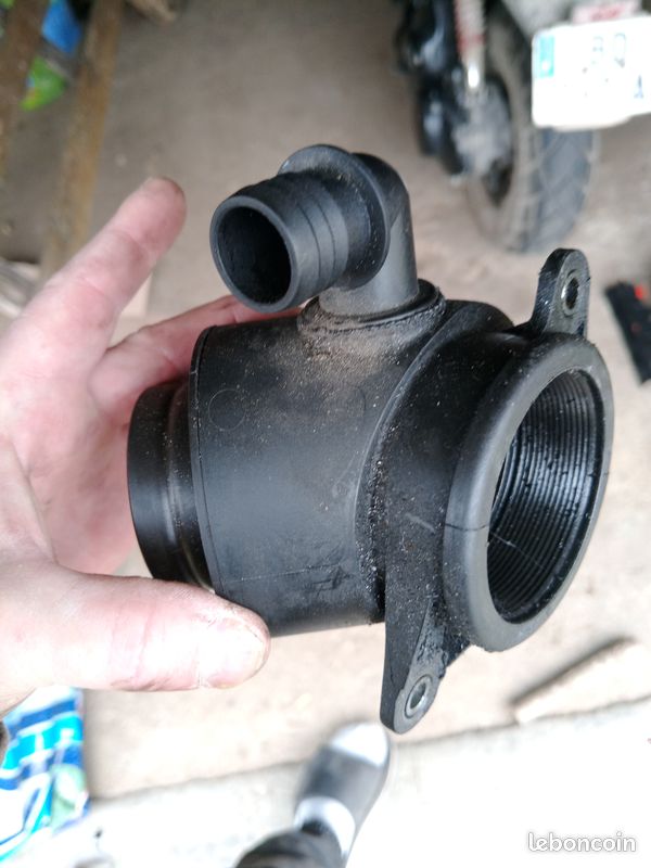 Reniflard / séparateur d’huile Audi A6 C6 3.0 TDI – PCV – PA66 GF30 (image 1)