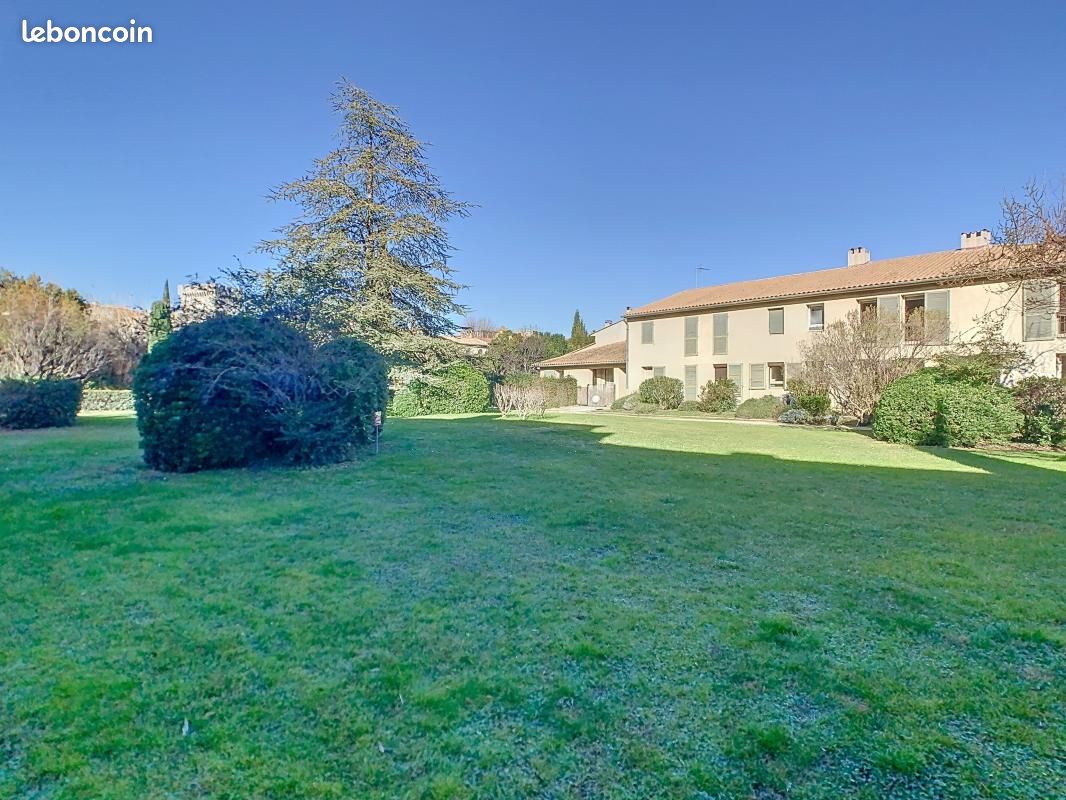 Appartement 2 pièces 48 m² · à Villeneuve-lès-Avignon · 48 m² · 870 €/mois