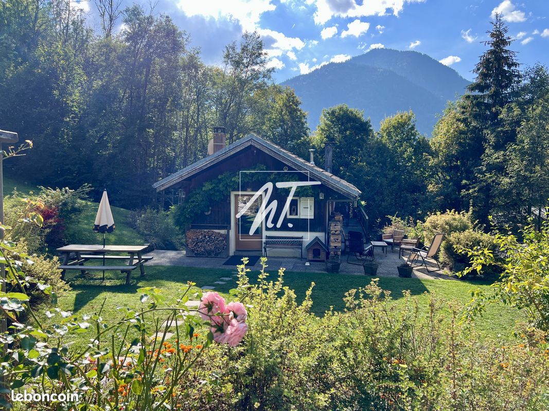 Maison 5 pièces 105 m² · à Saint-Jean-d'Aulps · 105 m² · 443 000 €