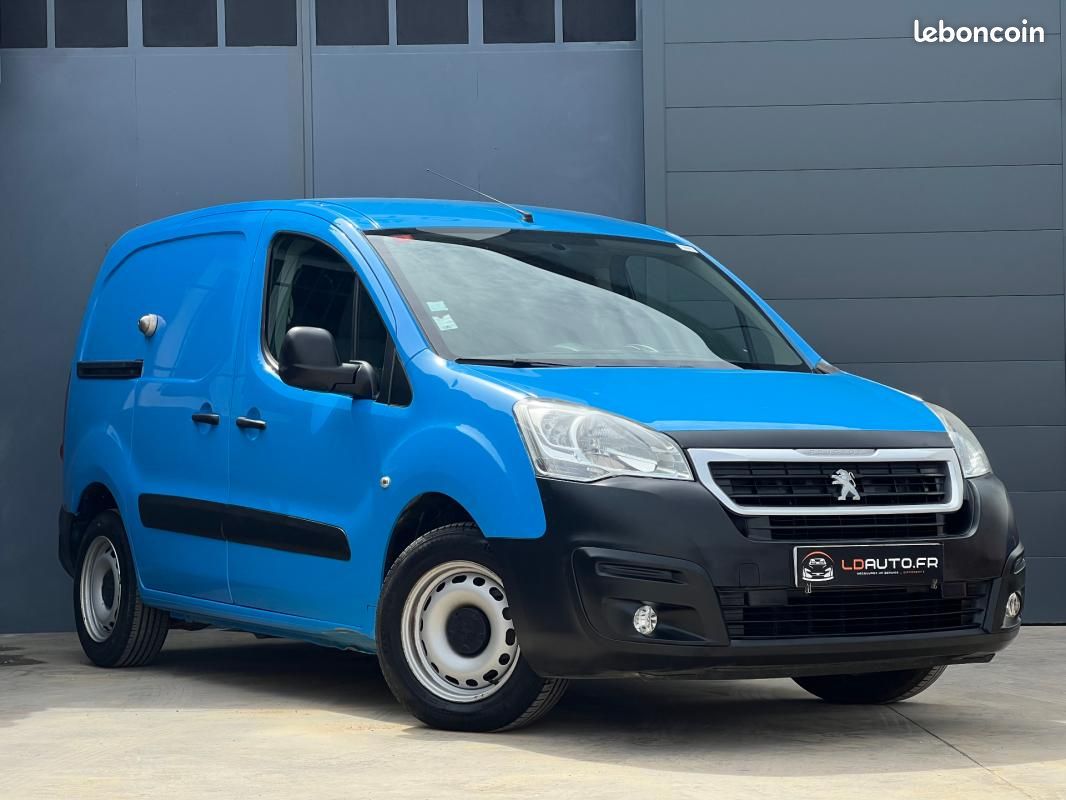 Peugeot Partner FOURGON STANDARD 1.6 BLUEHDI 75 BVM5 PRO / CLIM ECRAN BLUETOOTH ATTELAGE ... (image 2)