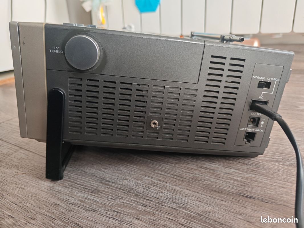Moniteur TV Couleur JVC CX-610PF VHF/UHF - Vintage Années 80 - Occasion