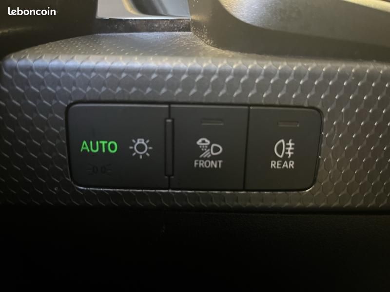Audi A1 Sportback 25 TFSI 95ch Advanced (image 16)