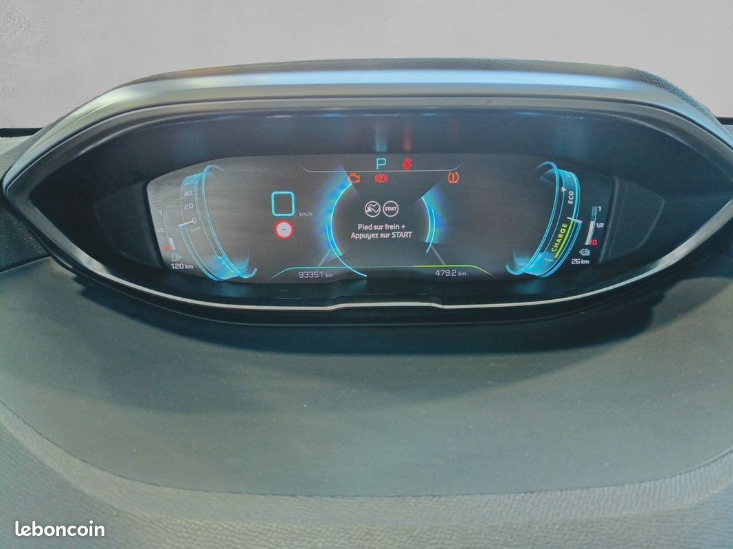PEUGEOT 3008 Hybrid 225 e-EAT8 Allure Pack (image 6)
