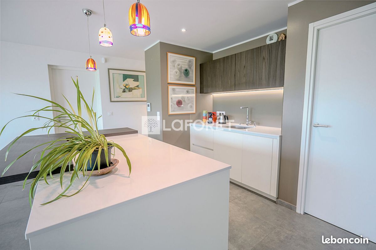 Appartement 4 pièces 100 m² · à Saint-Alban-Leysse · 100 m² · 527 000 €