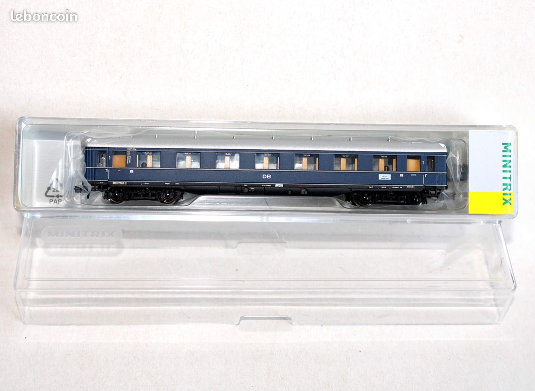 Minitrix 11608-4 1:160 – Voiture Voyageurs DB Intercity 2e Classe Bpmz 080-4