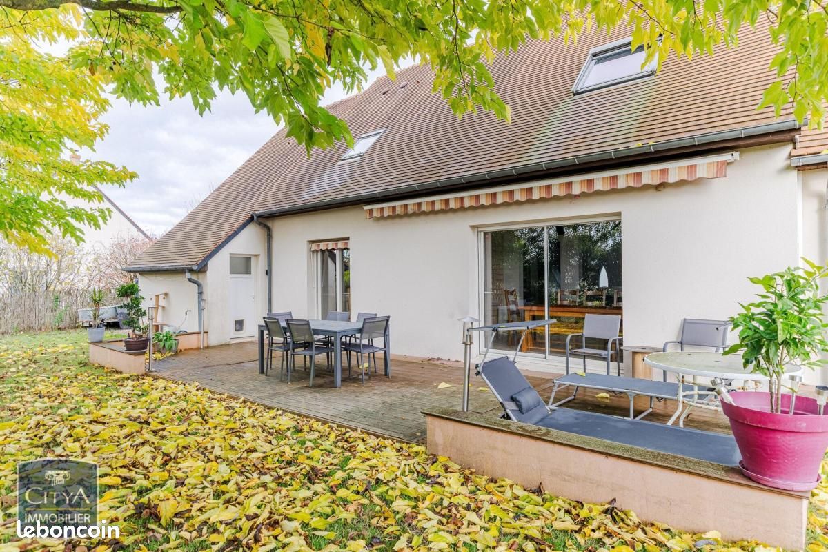 Maison 8 pièces 190 m² · à Luynes · 190 m² · 449 000 €