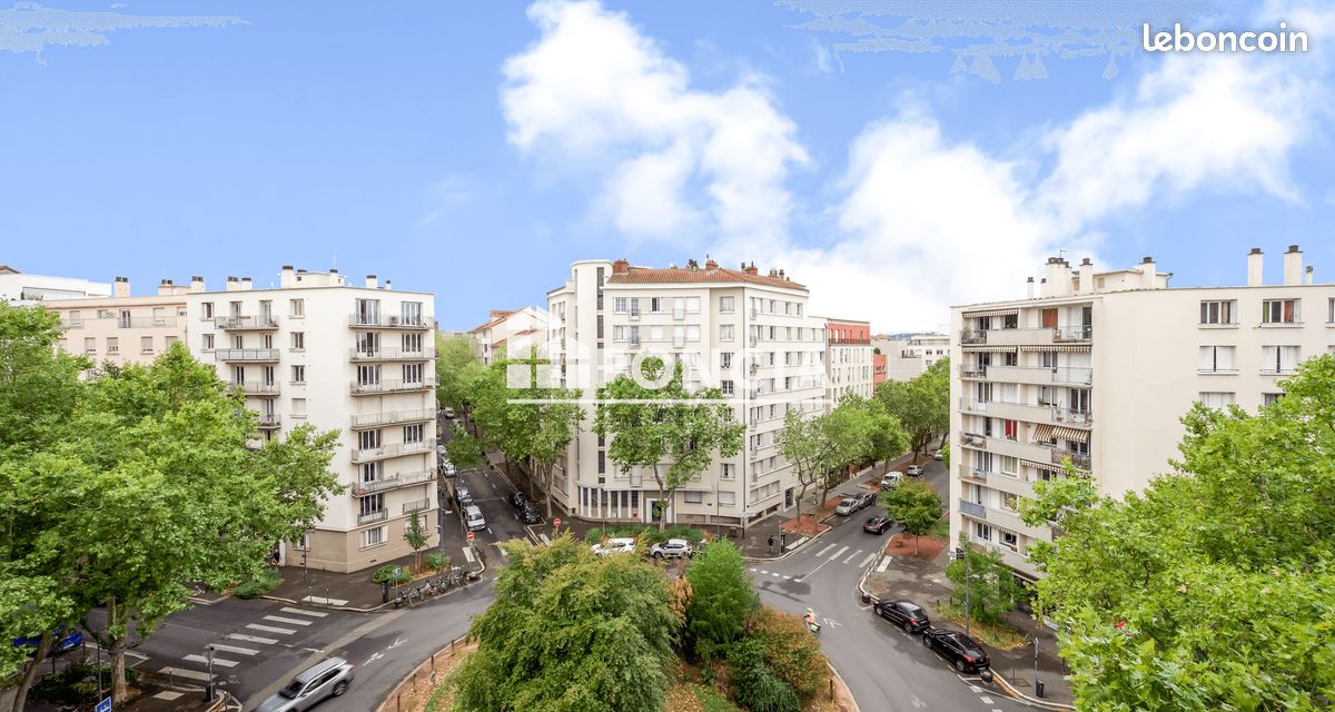 Parking 3 pièces 64 m² · à Villeurbanne · 64 m² · 239 000 €