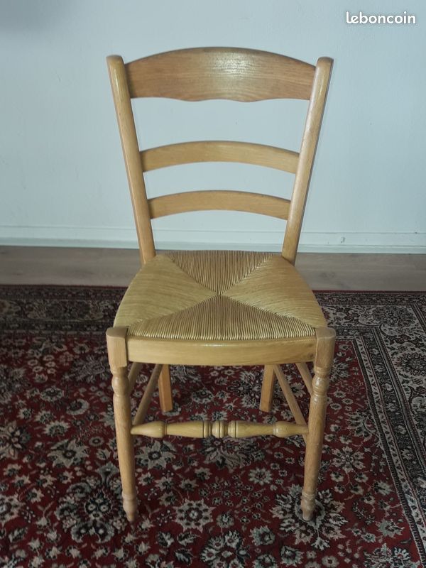 4 chaisses en chaînes en pailles avec 4 coussins en coton avec volens (image 1)