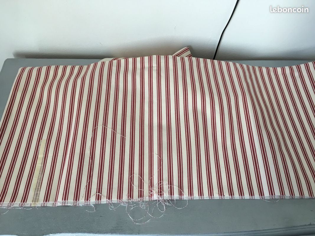 Coupon De Tissu Ancien En Coton Quadrillé Bordeaux Et Blanc - 80 X 240 Cm - Neuf