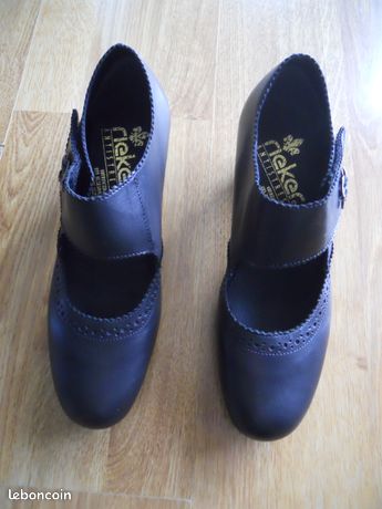 Chaussures noires en cuir pour femme Taille 38