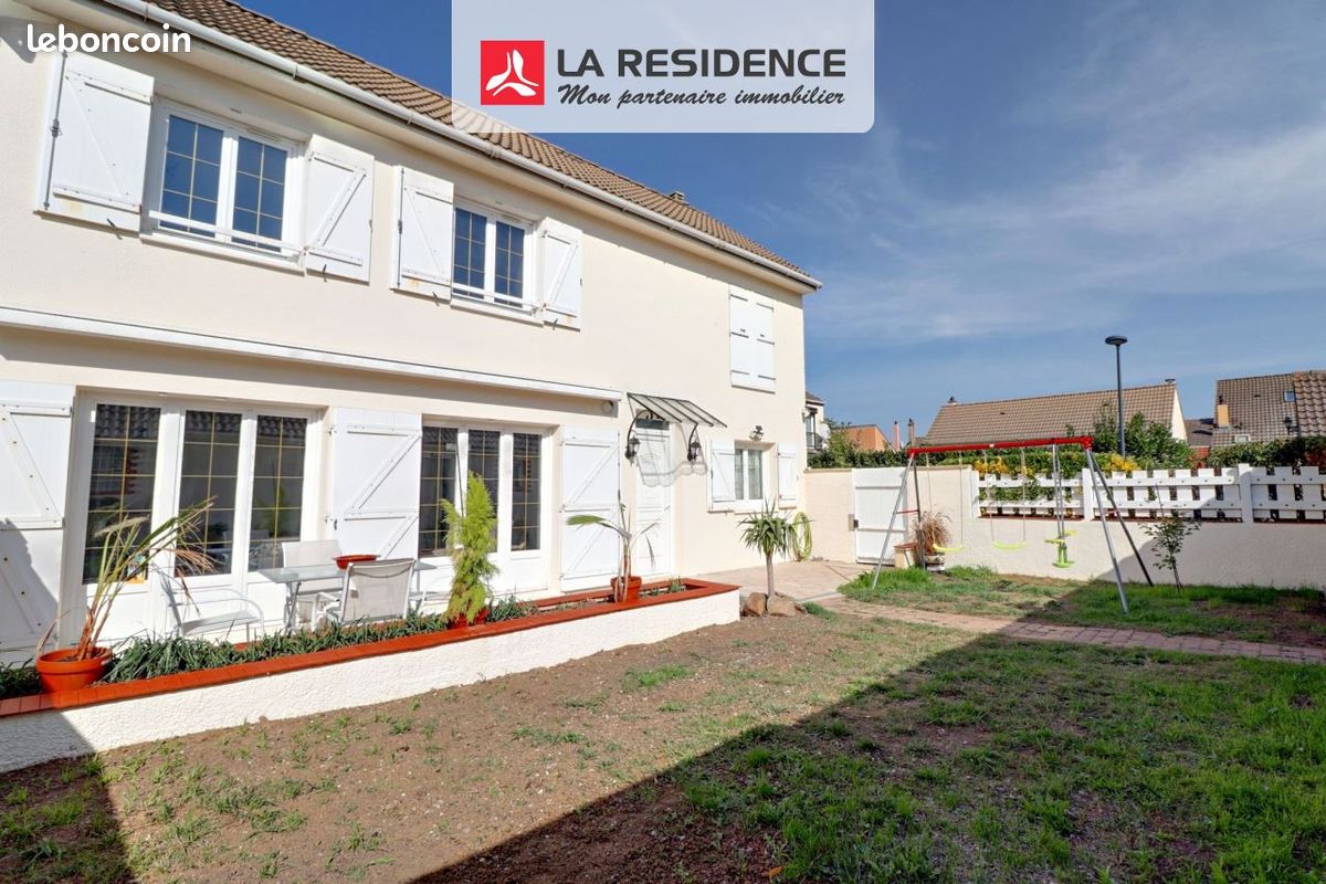 Maison 5 pièces 102 m² · à Jouy-le-Moutier · 102 m² · 299 600 €