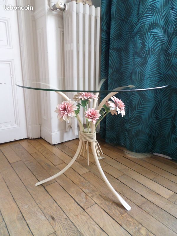 Gueridon / table basse ronde vintage plateau en verre sur pied floral en fer (image 3)