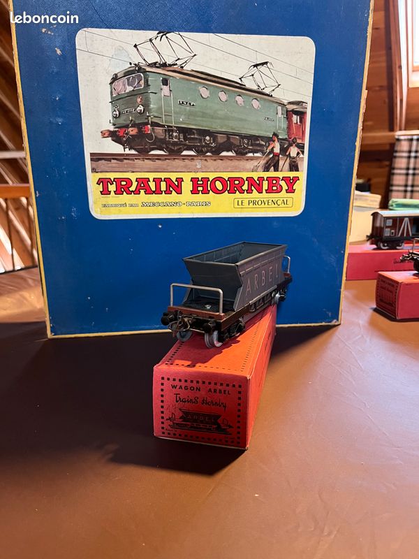 Boîte De Train Hornby – OBB Le Bourguignon – Bon état Général