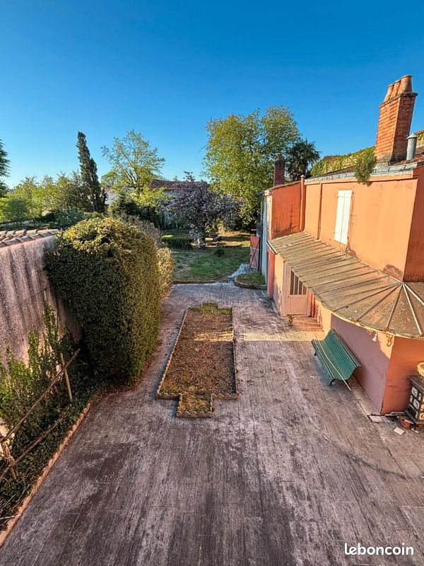 Maison 13 pièces 419 m² · à Marans · 419 m² · 371 500 €
