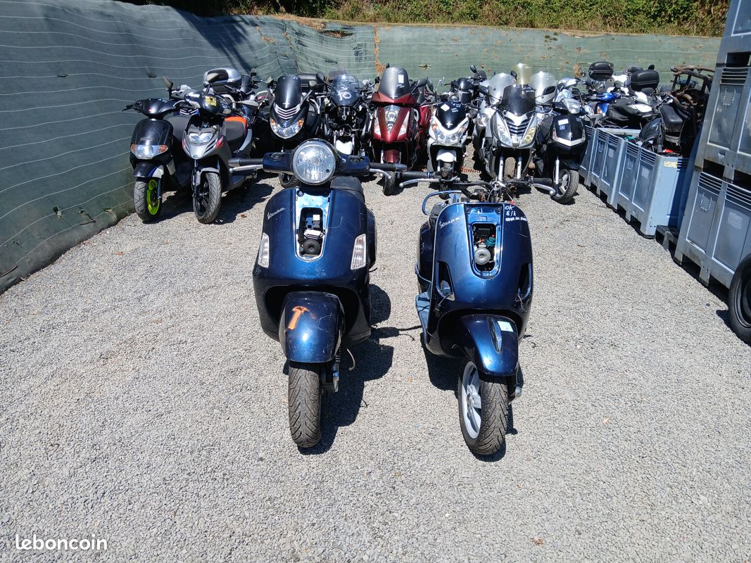 Scooter Vespa 50 / 125 moteur ok (image 1)