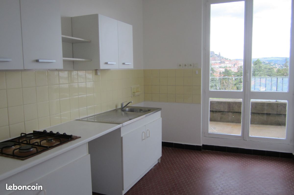 Appartement 2 pièces 45 m² · à Vals-près-le-Puy · 45 m² · 680 €