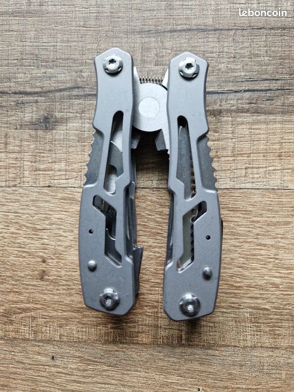 Pince multifonction neuve (image 4)