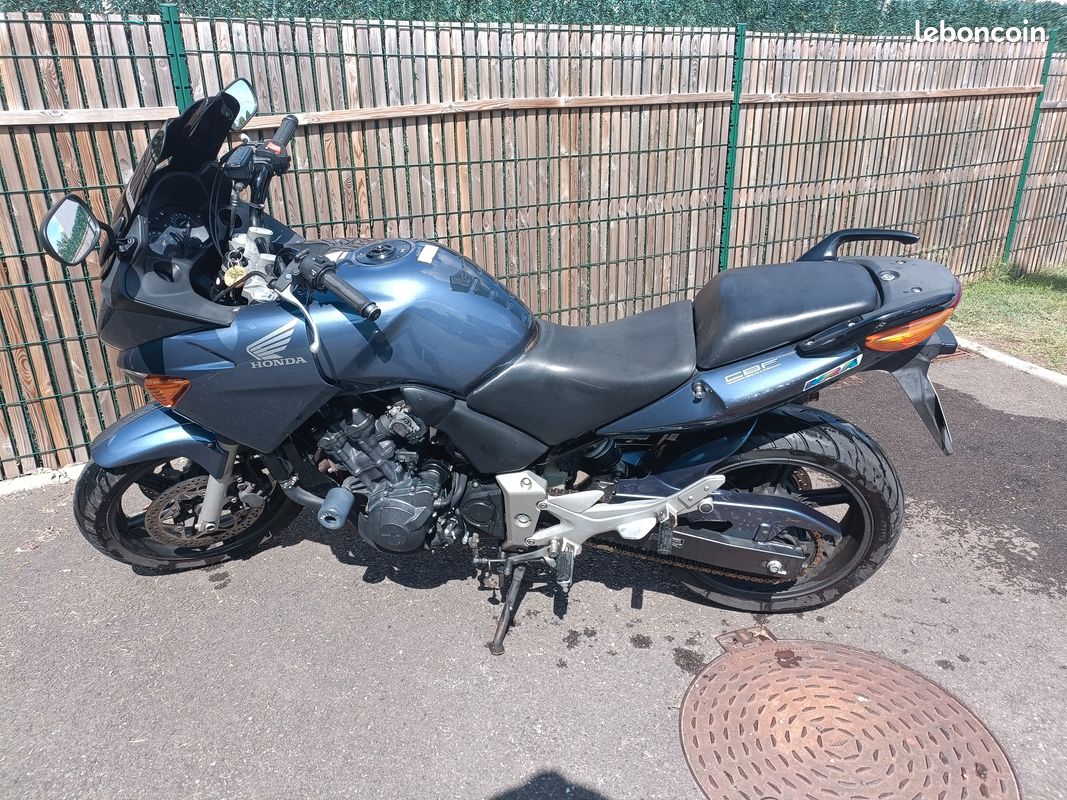 Vends moto honda cbf 600 s de 2004 - 46 000 km (image 2)