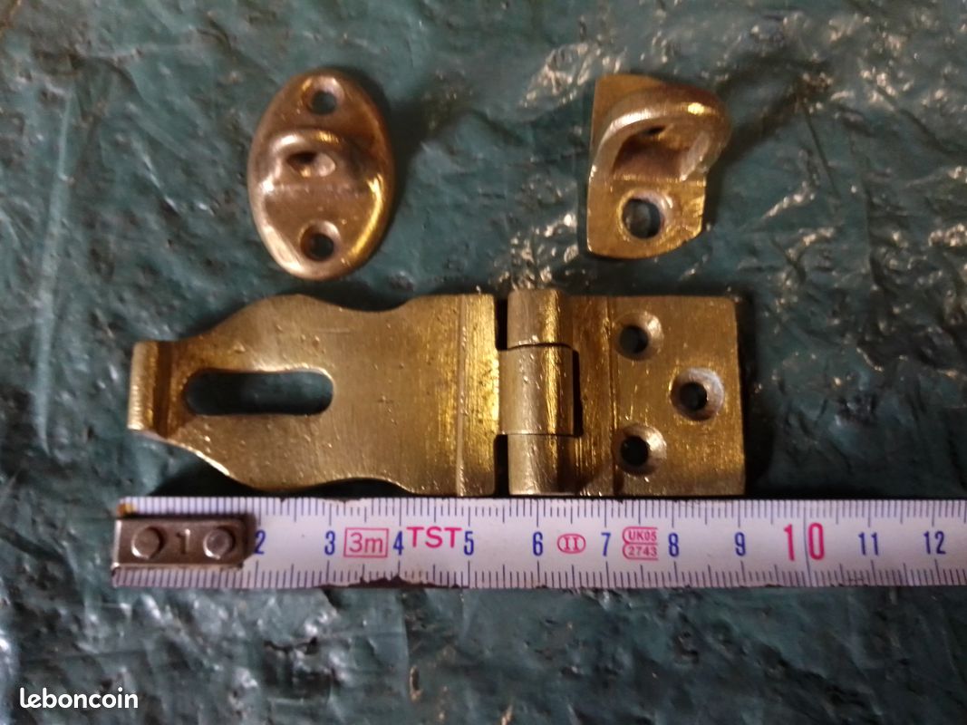 Fermoir en bronze (image 4)
