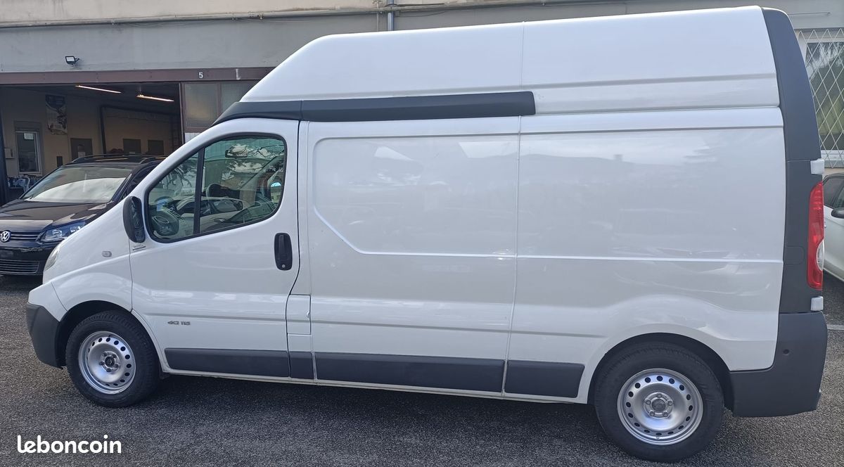 RENAULT TRAFIC L2H2 2.0 DCI 115cv BV6 (image 3)