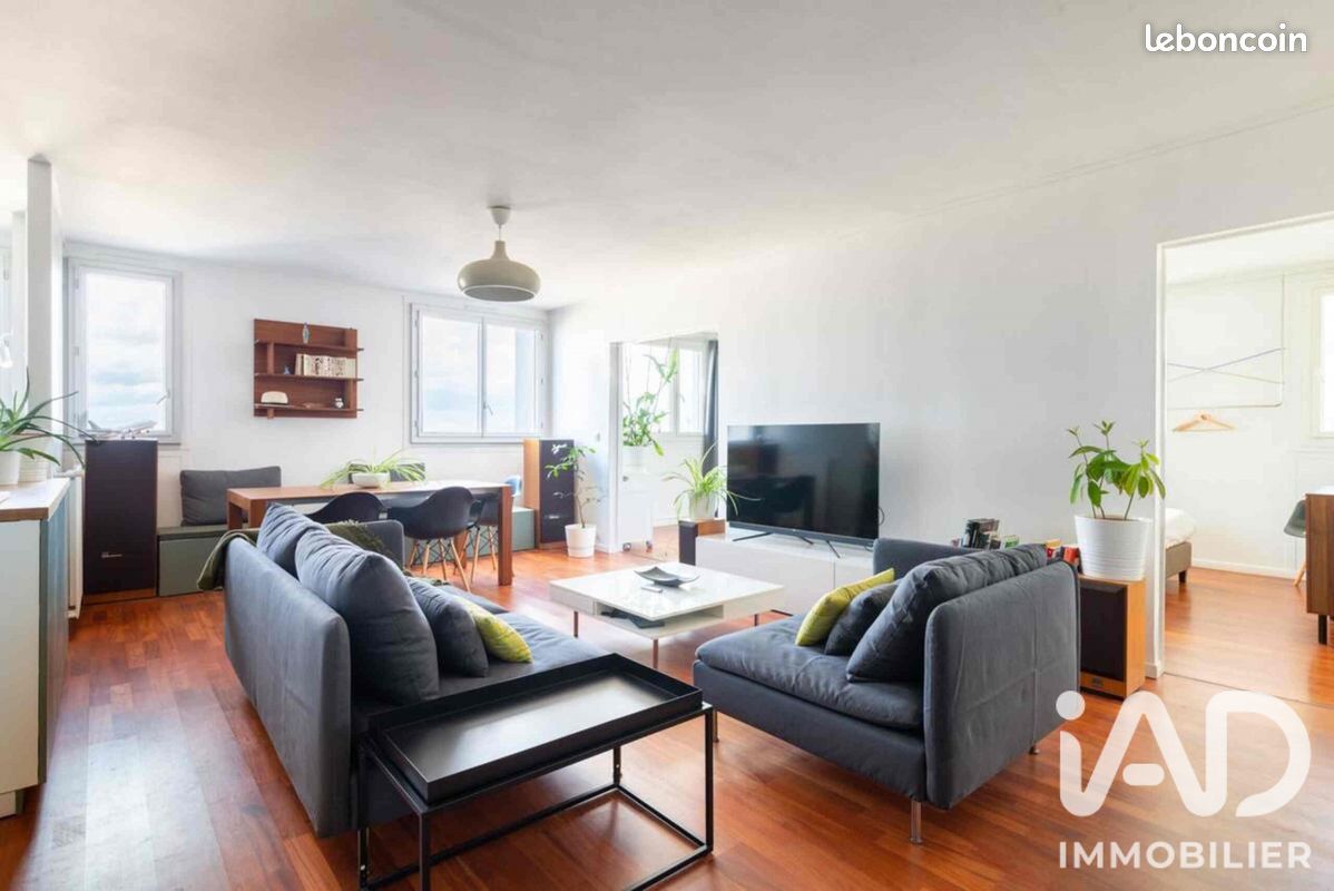 Appartement 3 pièces 72 m² · à Paris · 72 m² · 2 500 €/mois