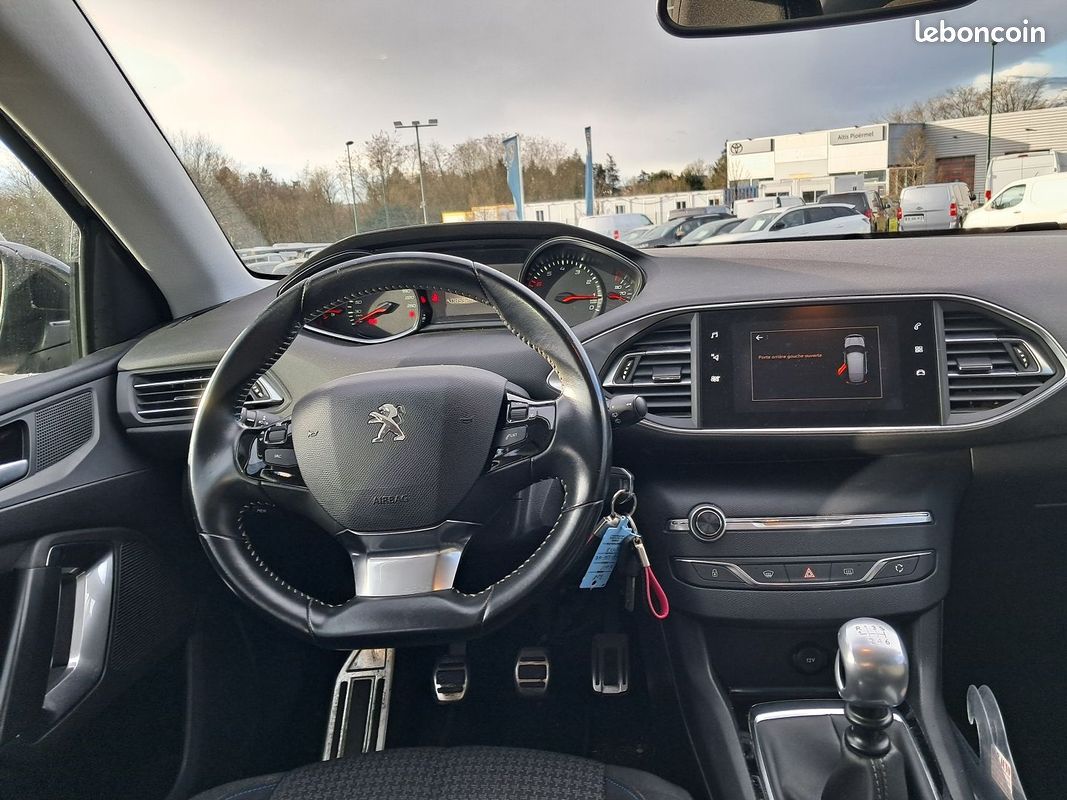 Peugeot 308 1.2 110CH E6.3 S&S STYLE (image 6)