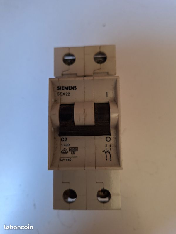 DISJONCTEUR bipolaire SIEMENS C3 (image 1)