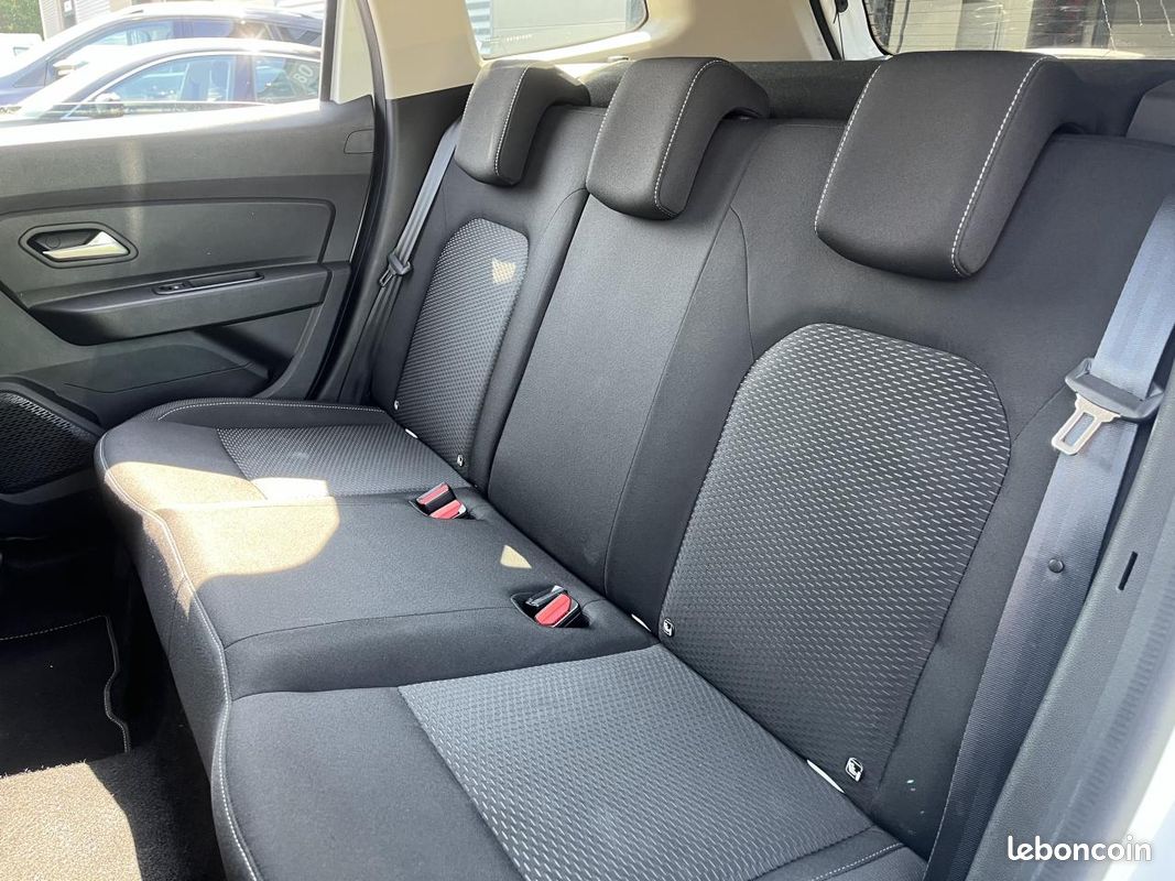 Dacia duster 1.5 bluedci 115 evasion 4x2 / suivi renault / 1ere main (image 17)