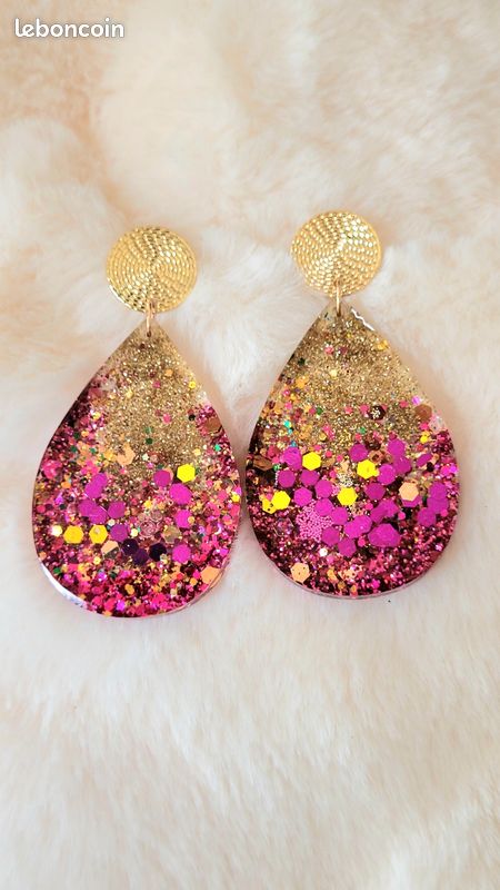 Boucles D'oreilles Gouttes Perles En Résine Fuchsia Transparent - Monture Acier Doré - Neuves Avec étiquettes