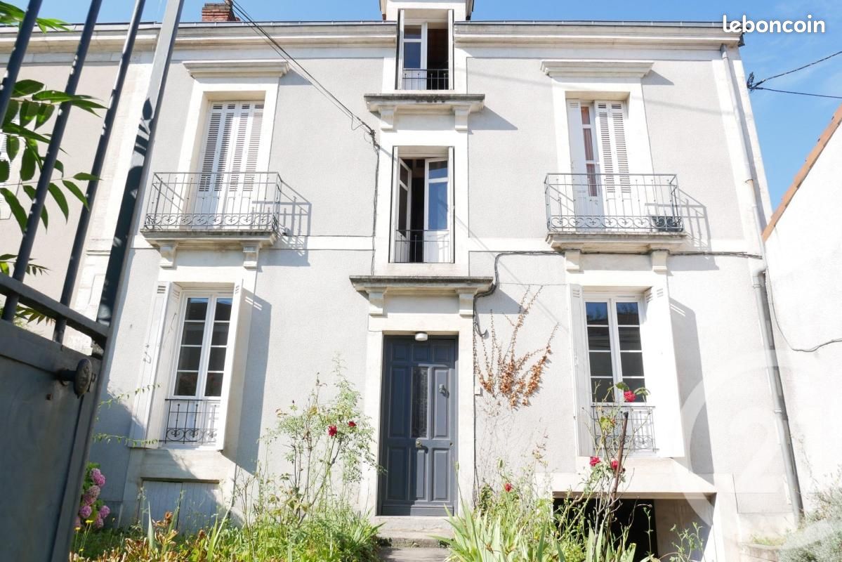 Immeuble 255 m² · à Périgueux · 255 m² · 328 600 €