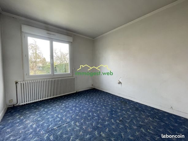 https://img.leboncoin.fr/api/v1/lbcpb1/images/85/9b/ea/859beabee000f1fe32889d78e360822f317175d8.jpg?rule=ad-image