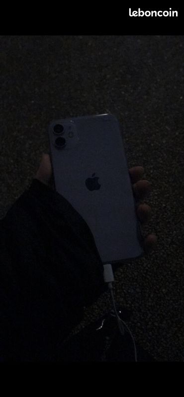 IPhone 11 (image 1)