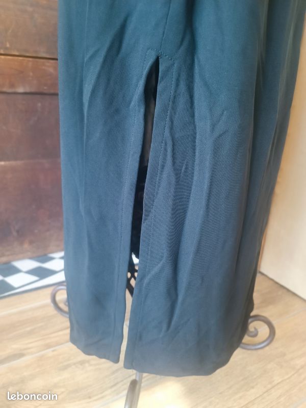 Robe longue noire simple (image 2)