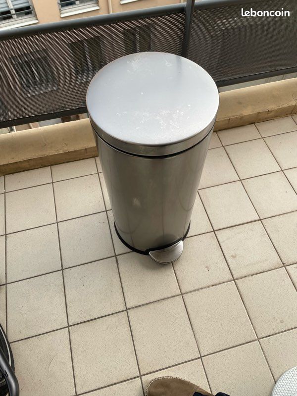 Poubelle inox 30L Simplehuman (image 1)