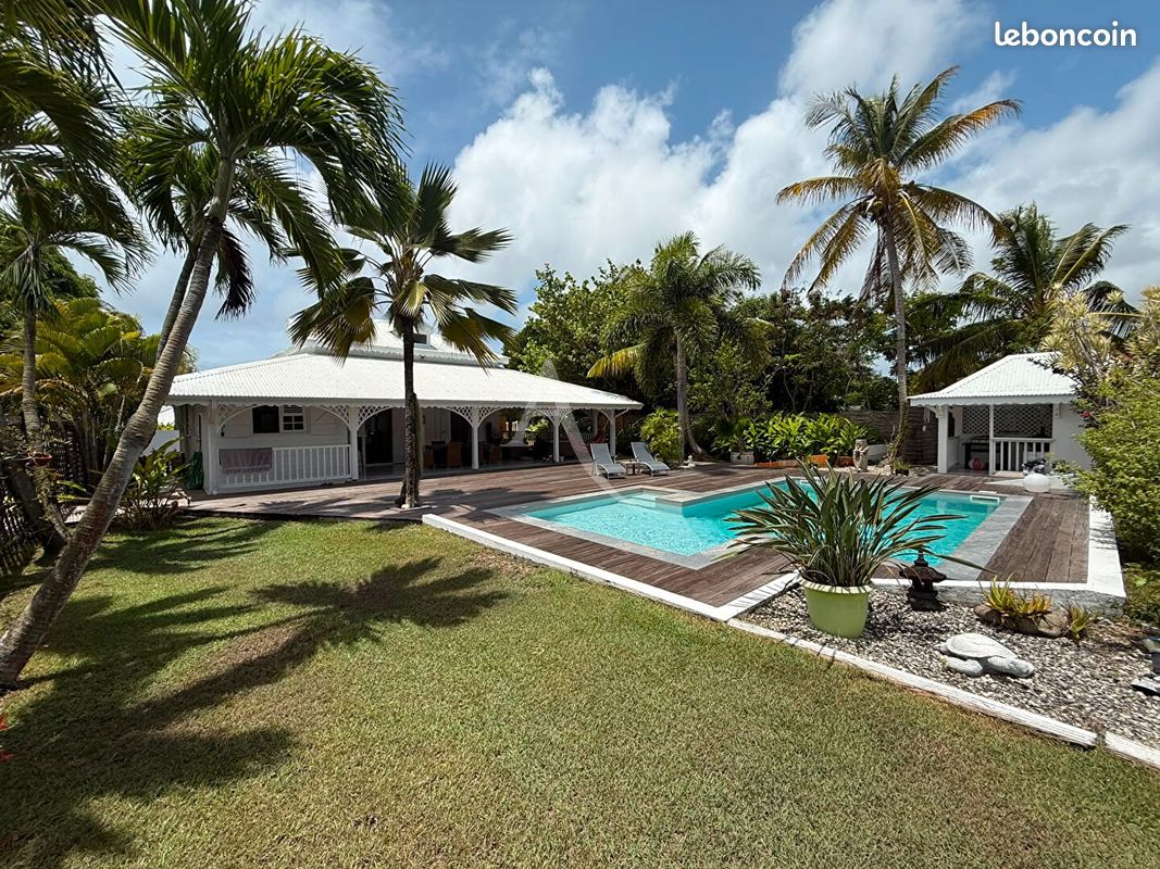 Maison 4 pièces 100 m² · à Saint-François · 100 m² · 595 000 €