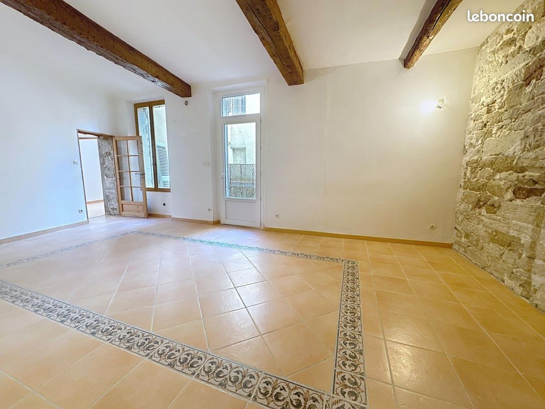 Appartement 3 pièces 70 m² · à Carpentras · 70 m² · 800 €
