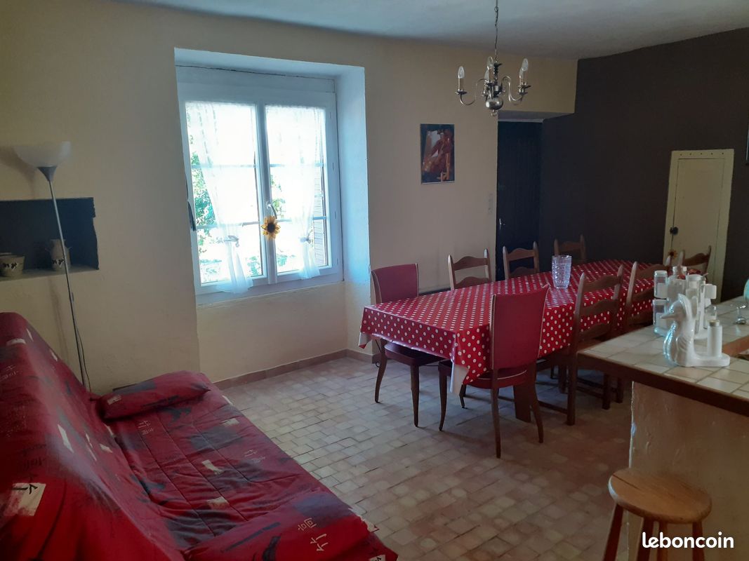 Gîte avec piscine, à 15 minutes de Ruoms, en Ardèche : 6 à 14 personnes (image 8)