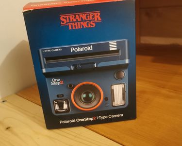 Appareil Photo Polaroid OneStep 2 – Édition Limitée Stranger Things – Neuf Sous Blister