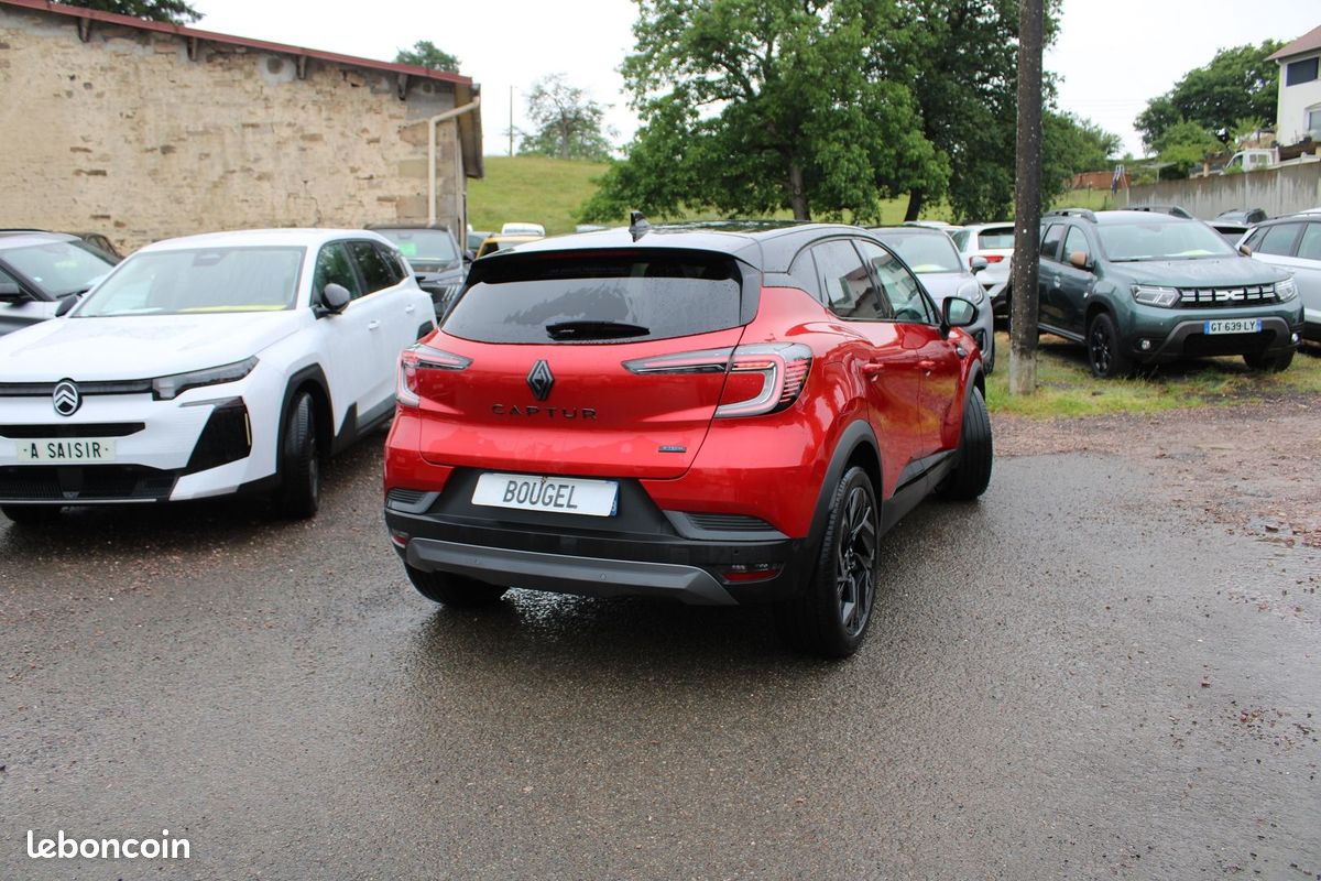 Renault CAPTUR 5 ESPRIT ALPINE 1L6 E-TECH FULL HYBRID 145 CV BOITE AUTO CAMÉRA 360 CUIR JANTES 19 (image 2)