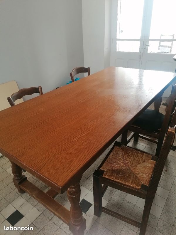 Table chêne (image 1)