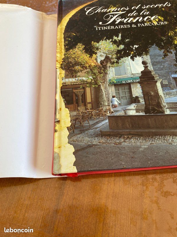 Livre Charmes et Secrets de la France (image 2)