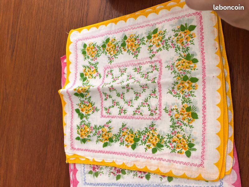 Serviettes de tables fleuries vintage (image 6)