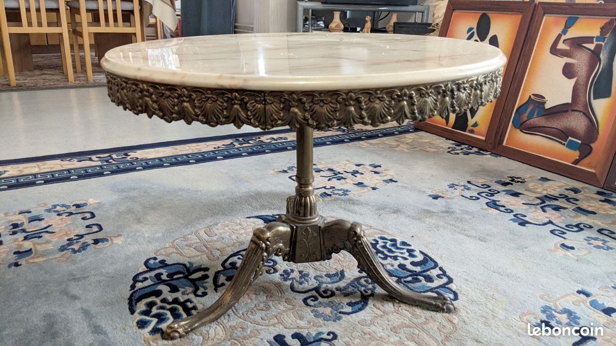 Table ronde en marbre (image 1)