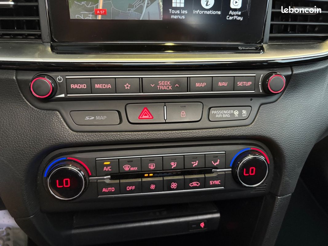 KIA CEED GT-Line 126cv - TOIT OUVRANT/APPLE CARPLAY/CAMÉRA DE RECUL/RADARS/JANTES 17" (image 27)
